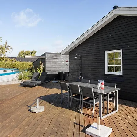 Holiday home Stunning In With Wifi Hejls