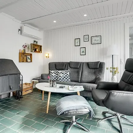 Stunning In With Wifi Holiday home Hejls