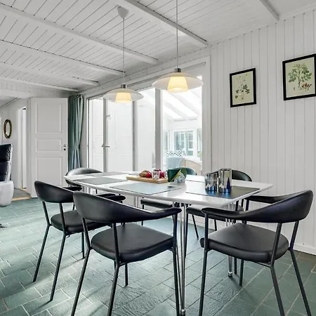 Holiday home Stunning In With Wifi Hejls